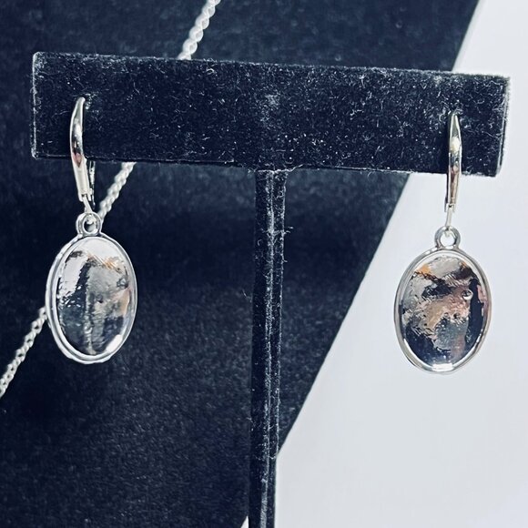 Silver Tone And Blue Glitter Tree Of Life Necklace And Pierced Earrings (6119) - Picture 7 of 7